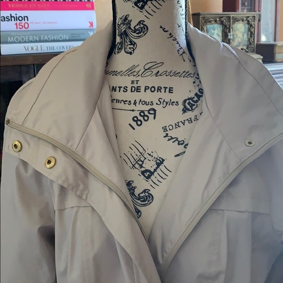 Trench coat - Picture 2 of 6